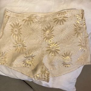 Abercrombie and fitch cream and gold shorts